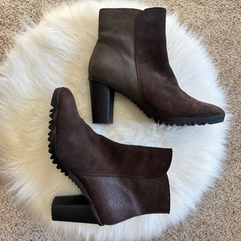 Xica da silva Brown Leather Boots size 40/left US 9.5 & size 41/right-US 10